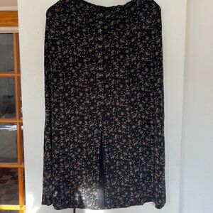 Briggs NY Floral Midi Skirt